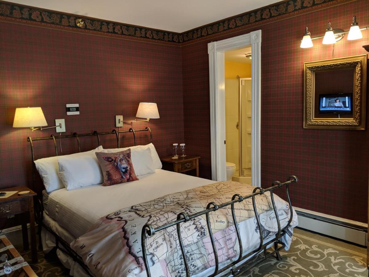 Heart Of The Village Bed & Breakfast In Shelburne Vt Phòng bức ảnh