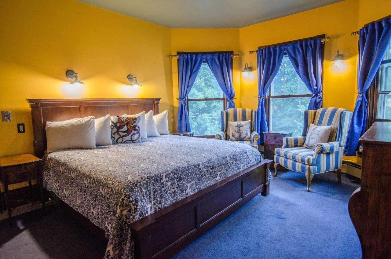 Heart Of The Village Bed & Breakfast In Shelburne Vt Phòng bức ảnh