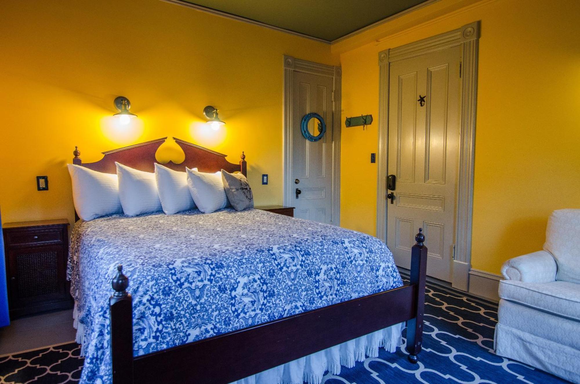 Heart Of The Village Bed & Breakfast In Shelburne Vt Phòng bức ảnh