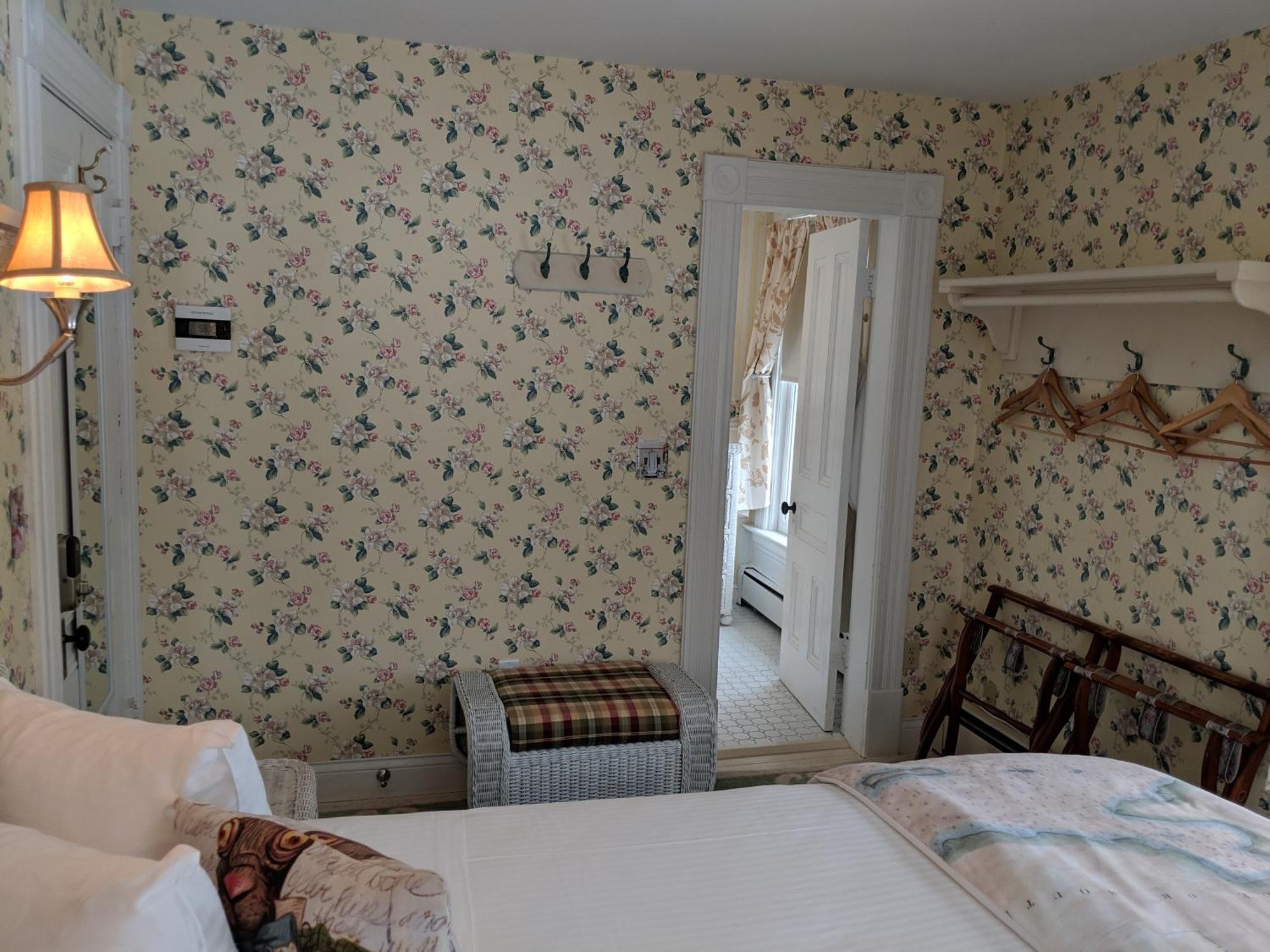 Heart Of The Village Bed & Breakfast In Shelburne Vt Phòng bức ảnh