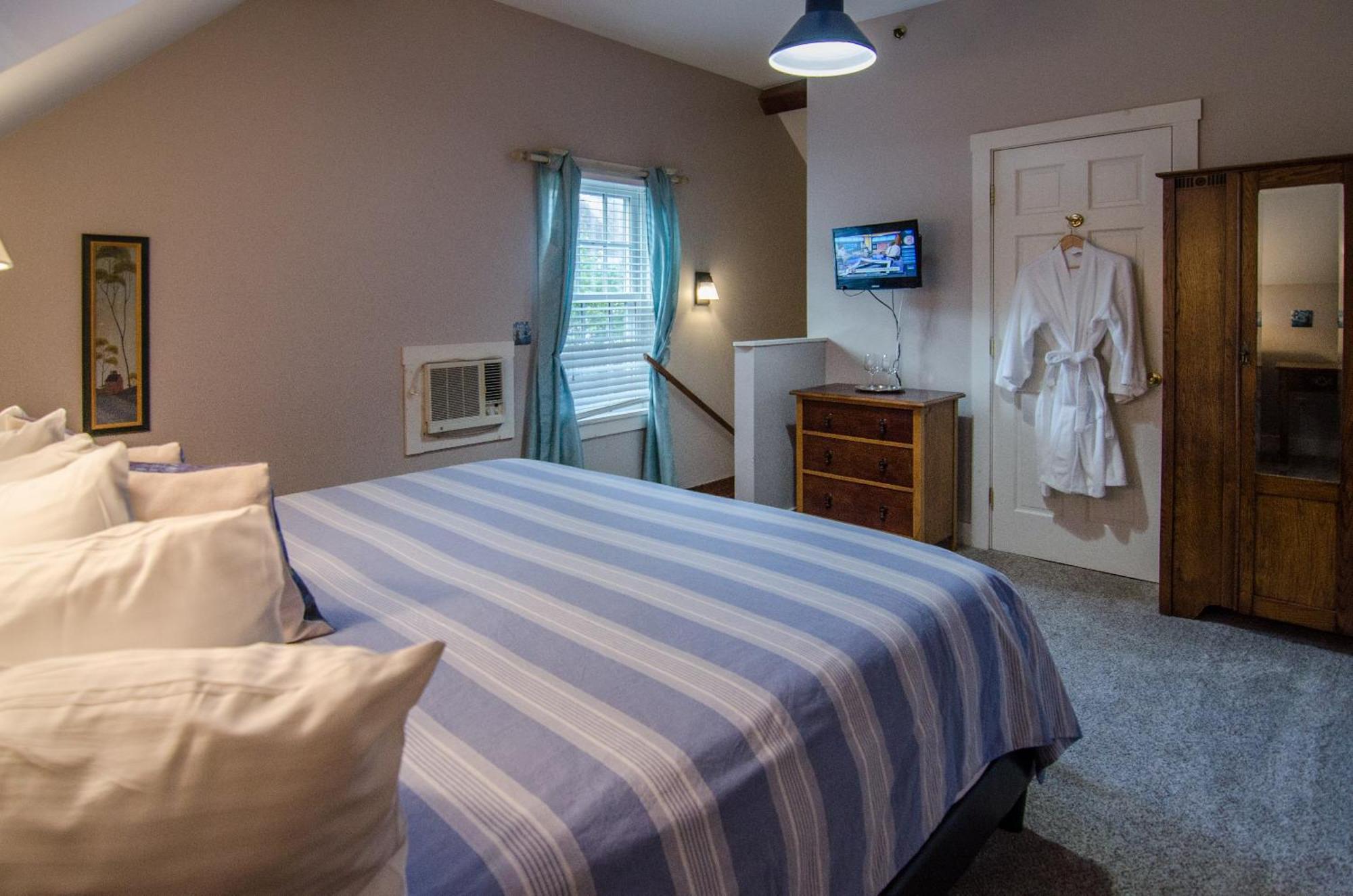 Heart Of The Village Bed & Breakfast In Shelburne Vt Phòng bức ảnh