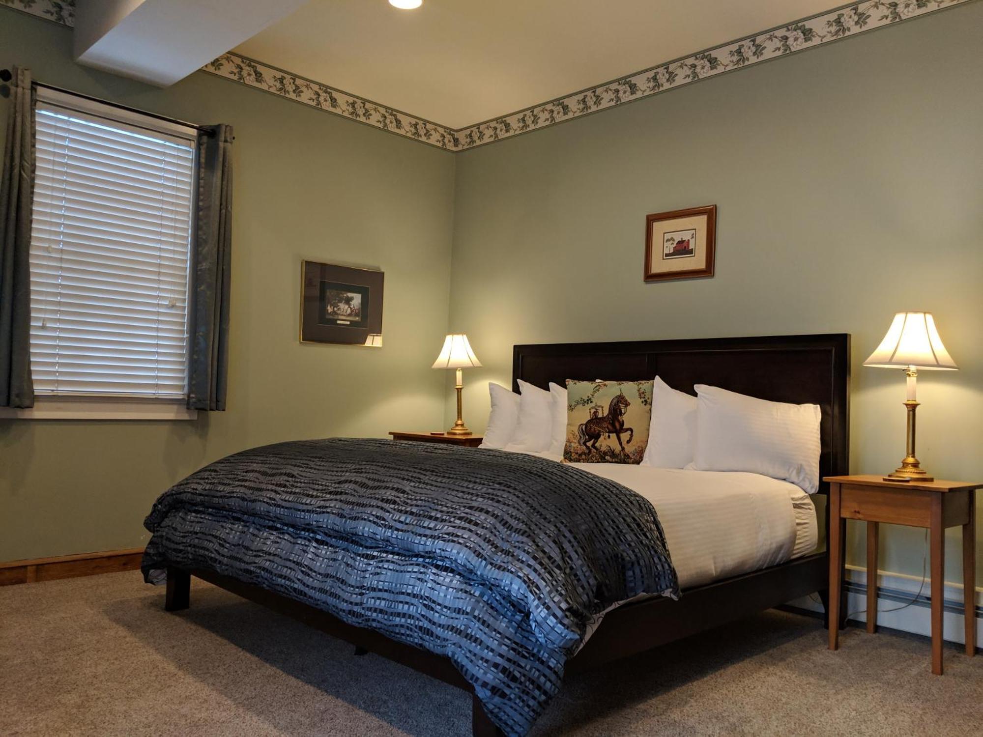 Heart Of The Village Bed & Breakfast In Shelburne Vt Phòng bức ảnh